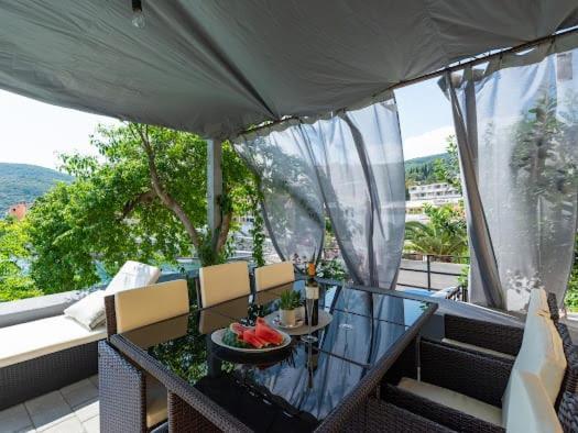 Apartmani Ella Rabac Buitenkant foto